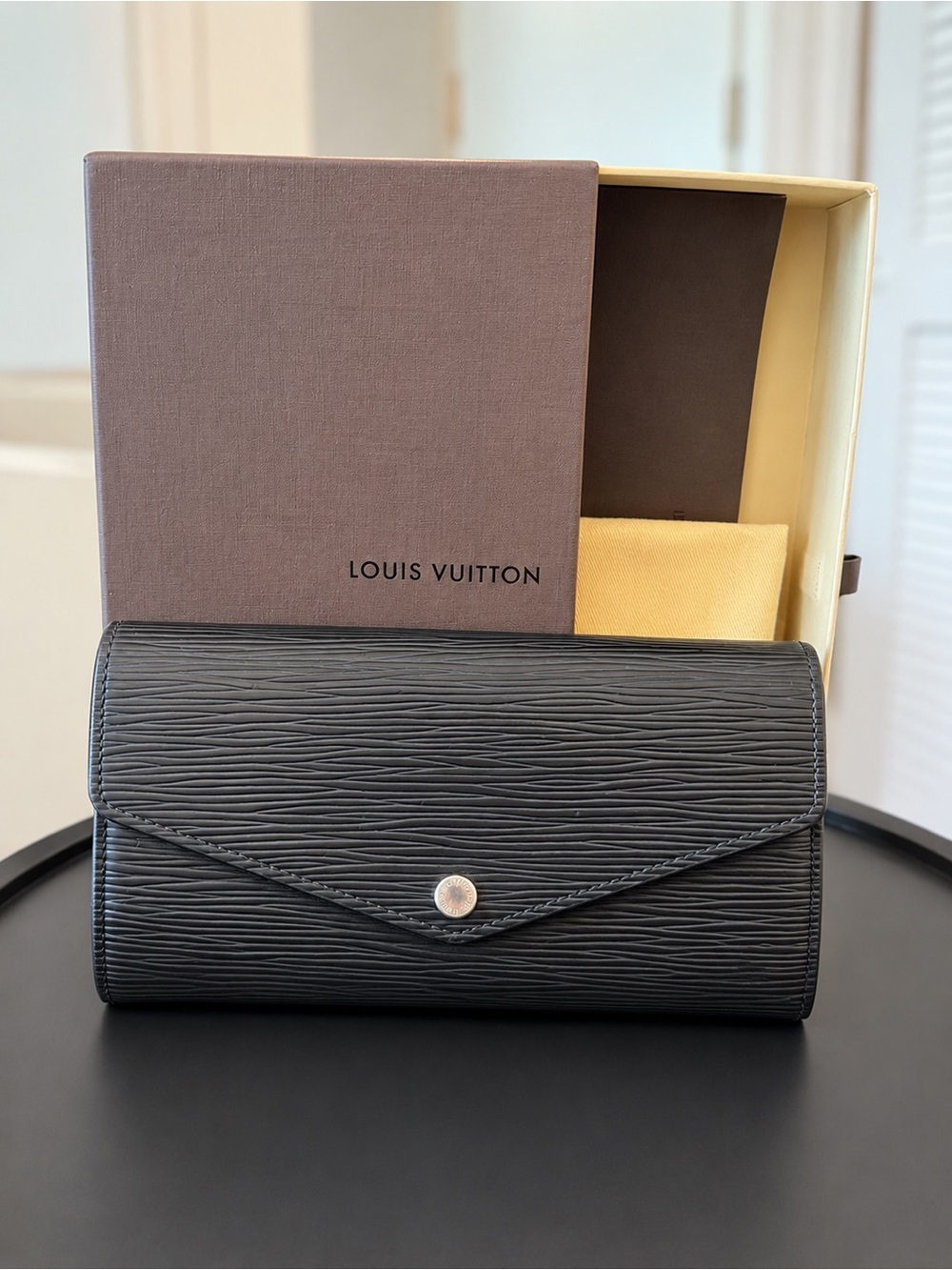 Authentic Louis Vuitton Epi Leather Long Wallet Box & Dust Bag Included